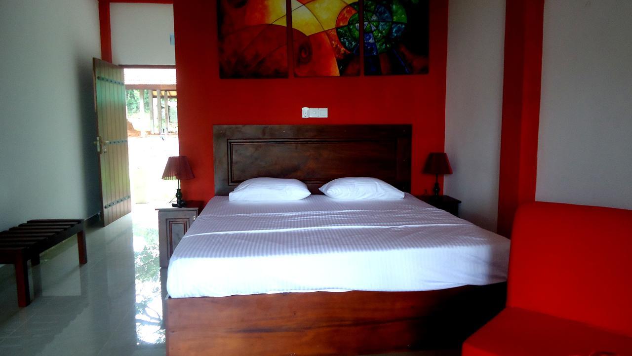 Bridge Hotel Negombo Kimbulapitiya Экстерьер фото