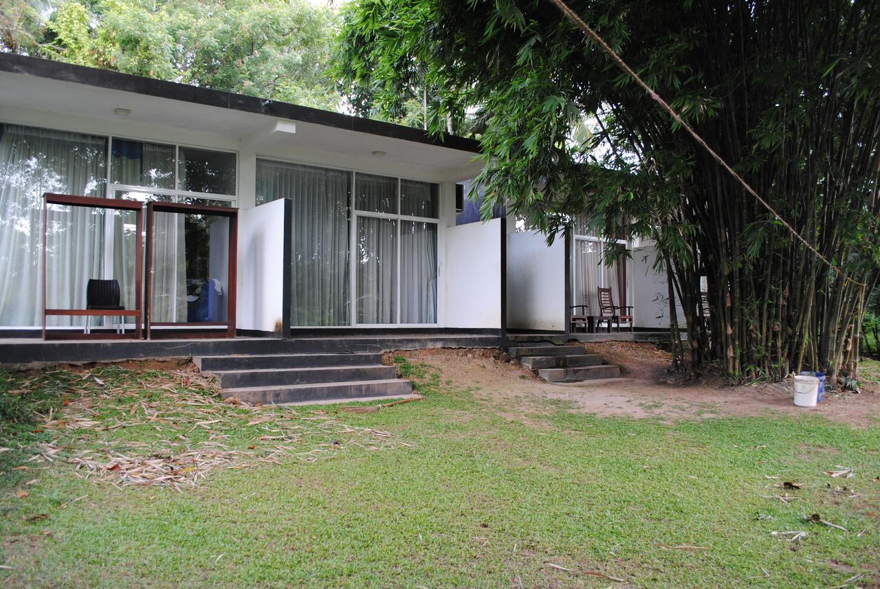 Bridge Hotel Negombo Kimbulapitiya Экстерьер фото