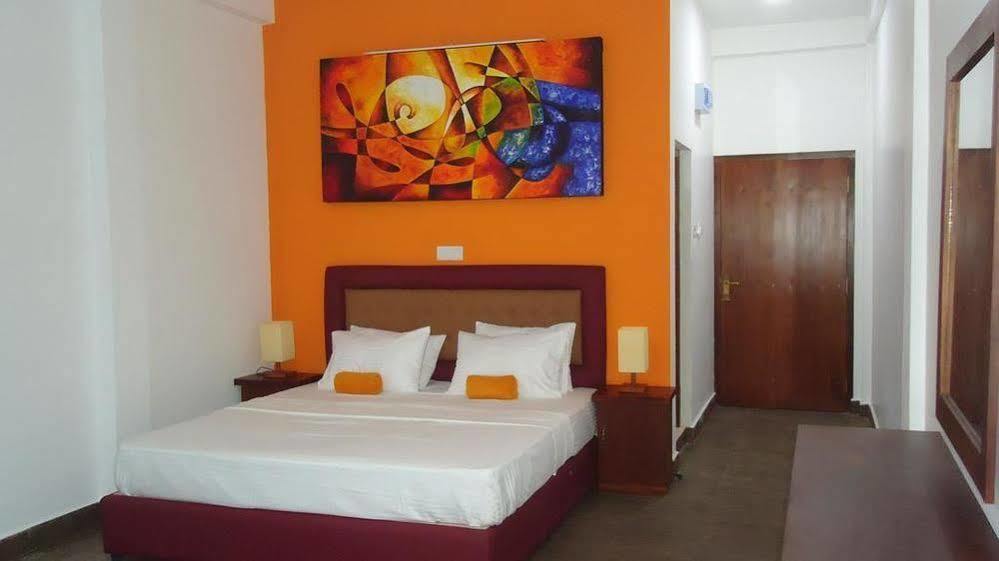 Bridge Hotel Negombo Kimbulapitiya Экстерьер фото